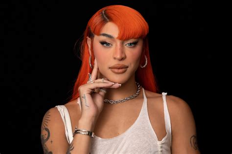 ¡El Carnaval Tropical de Porto Alegre: Una Noche Incansable con la Magia de Pabllo Vittar!